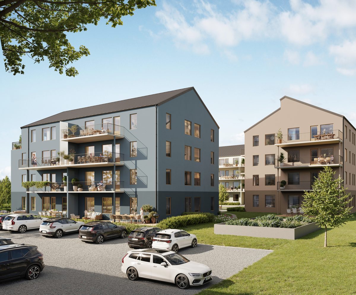 Gården i Brf Terrasshöjden med sittplatser och planteringar